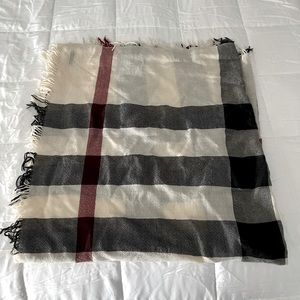 Burberry lightweight cream scarf/wrap